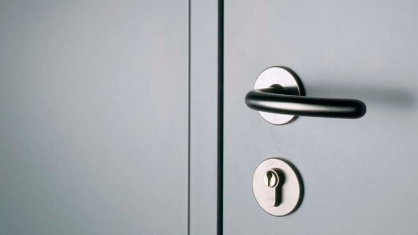 Вскрытие металлических дверей в Санкт-Петербурге